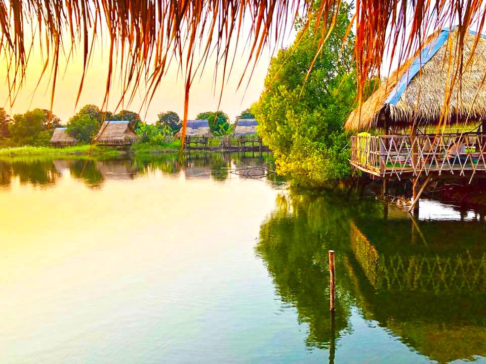 Chomnor Krob Roduv | ជំនោរគ្រប់រដូវ