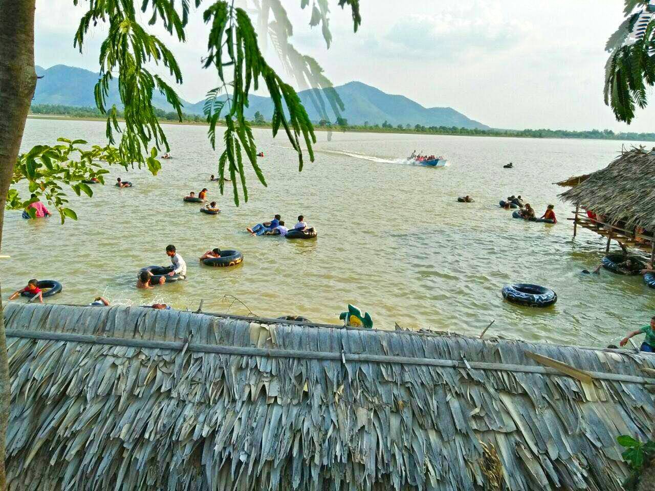 Kporp Trabaek | ខ្ពបត្របែក