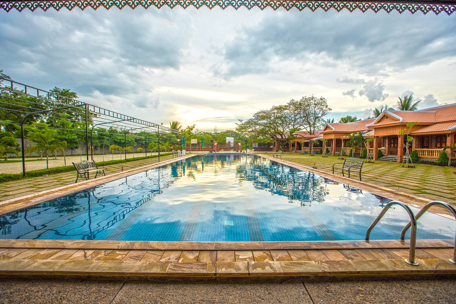 Home Stone Resort | ហូមស្តូន រីសត