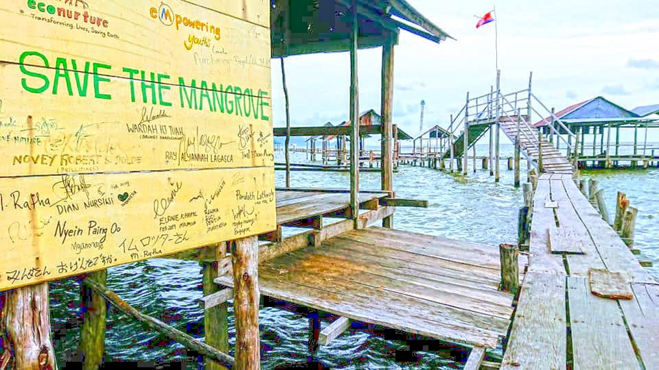 Man'Groove Kampot | ម៉ែន ហ្រ្គ
