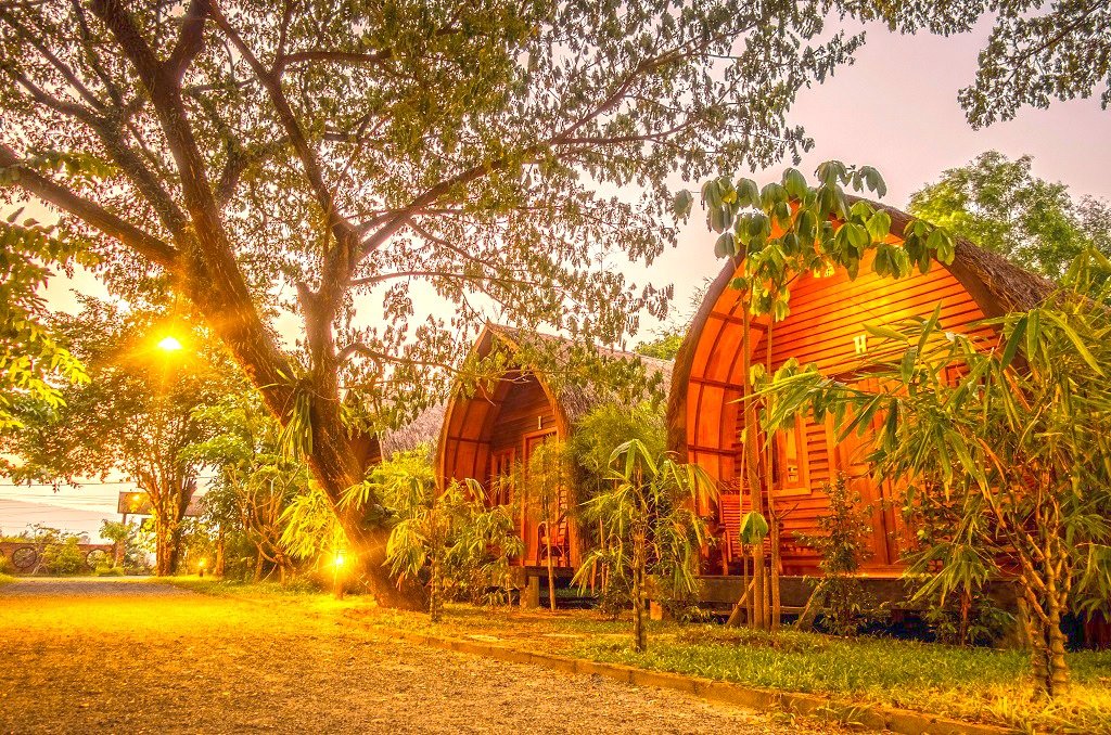 Bamboo Bungalow | បឹងកាឡូ ឫស្សី