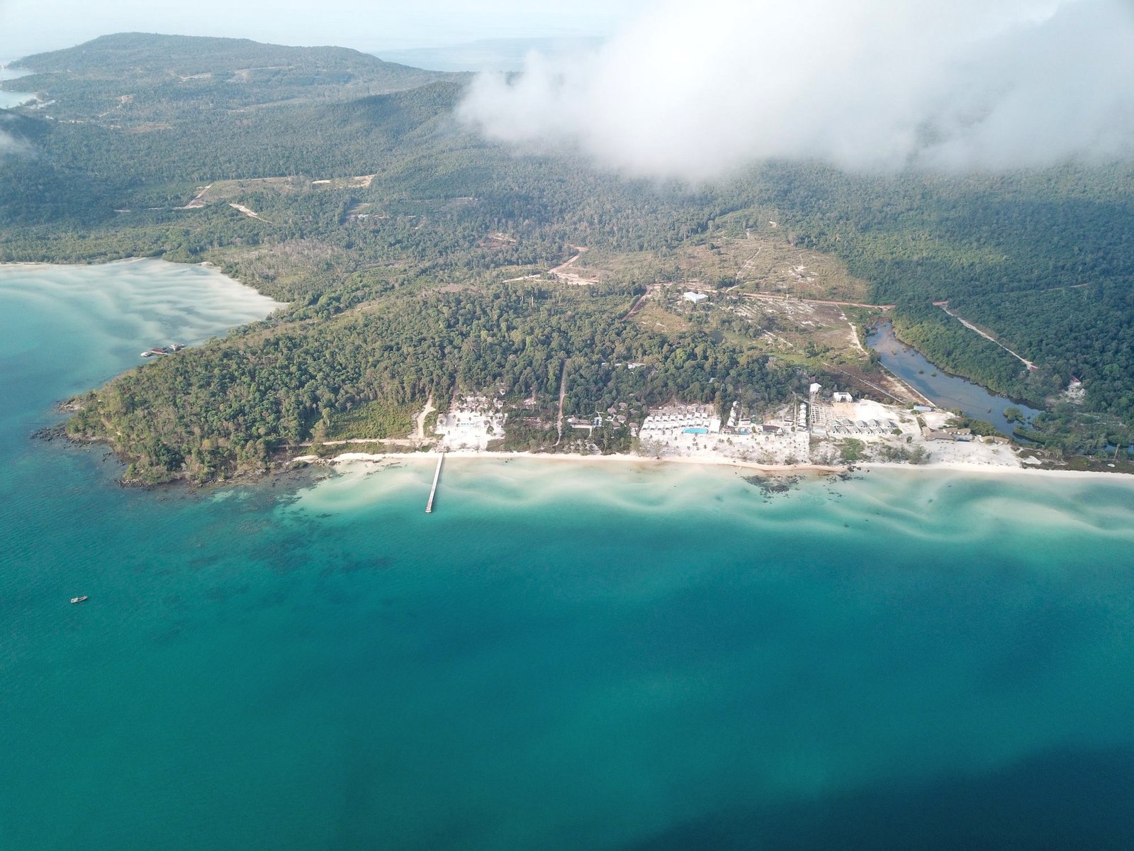 Pagoda Beach Koh Rong | ឆ្នេរប្រាសាទ កោះរ៉ុង