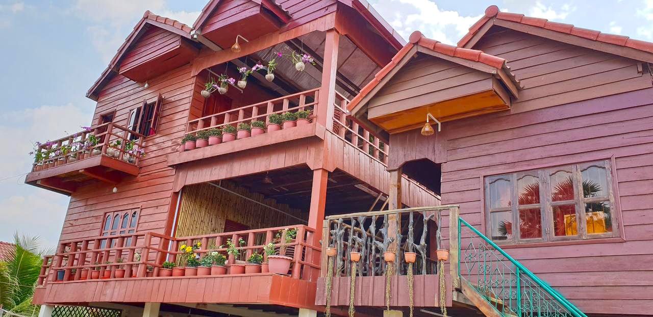 Sunshine Hotel Kampot | សាន់សាយ អូតែល