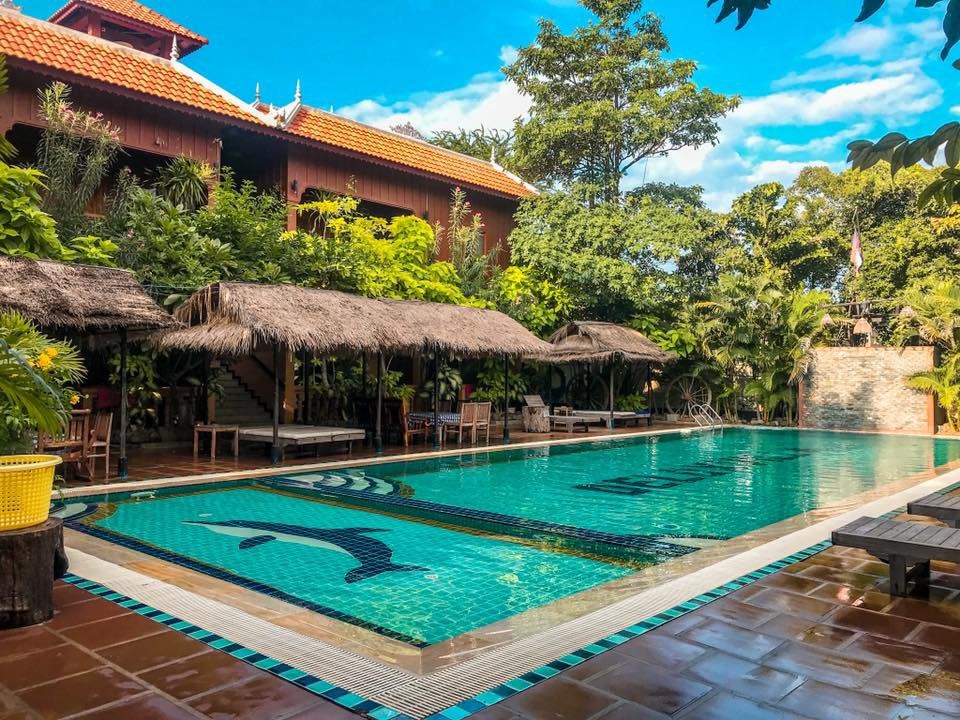 Delux Villa Hotel | សណ្ឋាគារ ដឹលុច្ស វីឡា