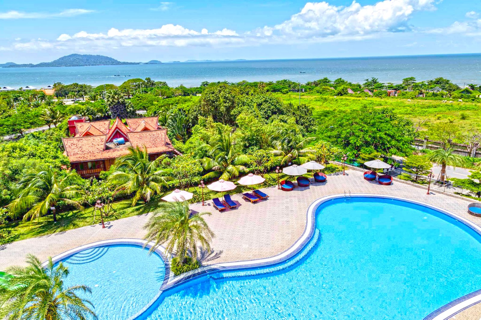 Kep Bay Hotel & Resort | សណ្ឋាគារ កែបបេ