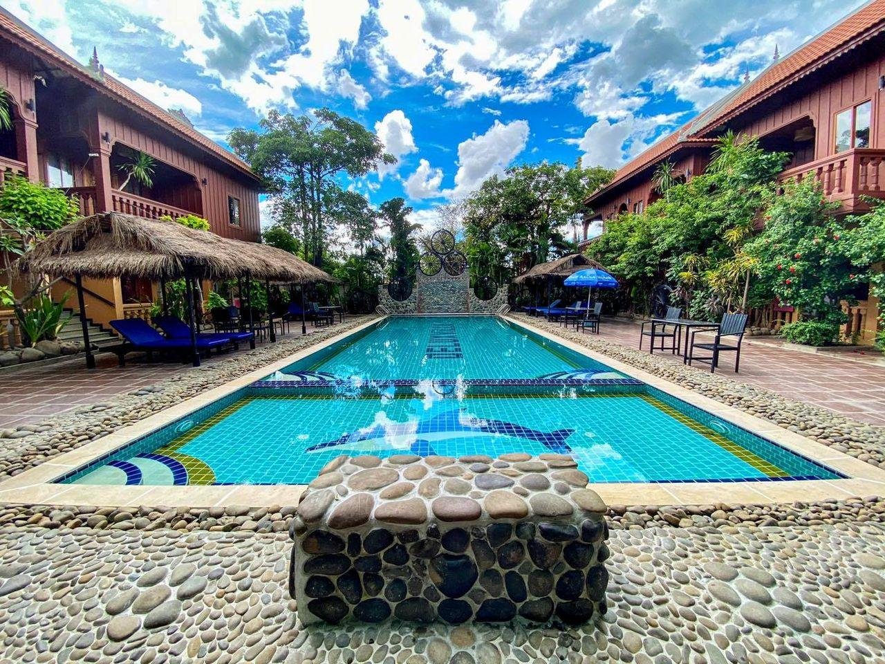 Delux Villa Battambang | ដឺលុច្ស វីឡា បាត់ដំបង