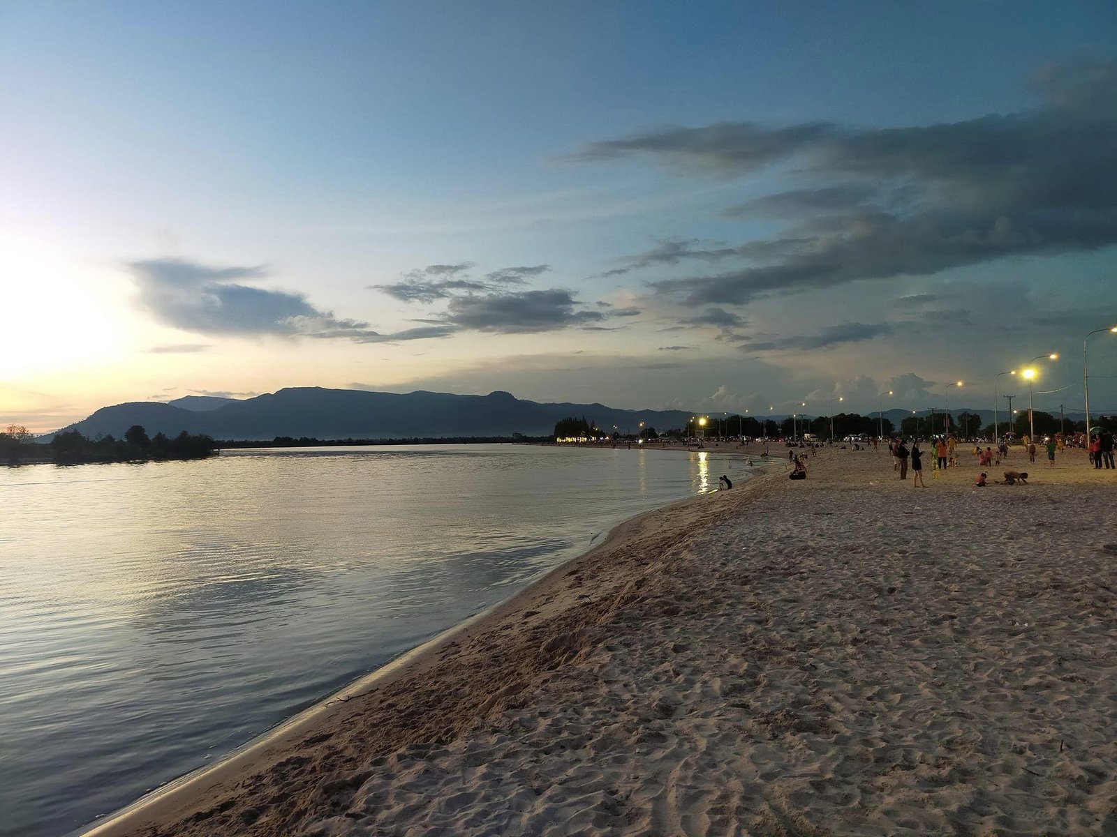 Koh Smav | កោះស្មៅ
