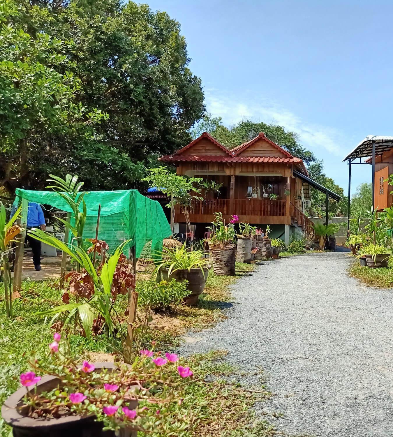 Bokor Hill Bungalow | បូកគោហៀល បឹងហ្គាឡូ