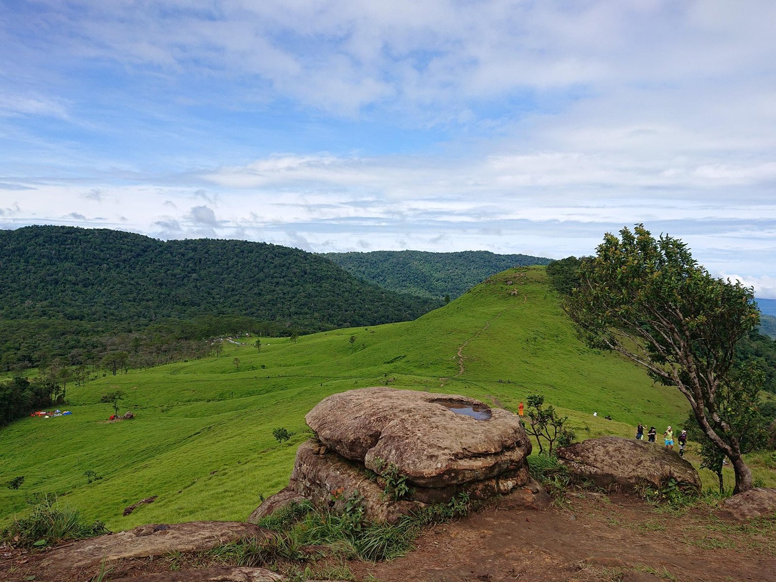 Khnang Kropher Mountain | ភ្នំខ្នងក្រពើ