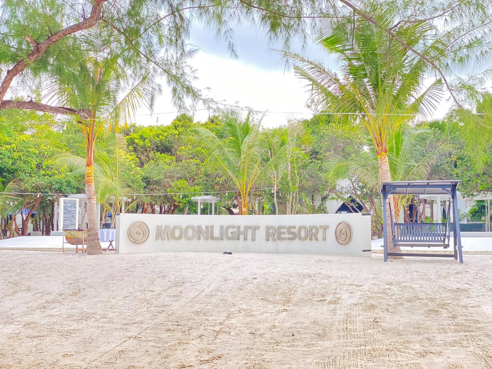 Moonlight Resort Koh Rong Sanloem | មូនឡាយស៍