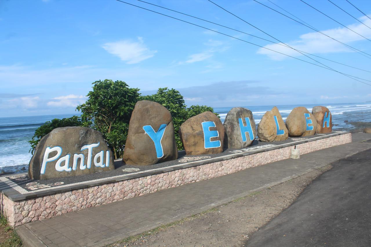 Yeh Leh Beach Bali