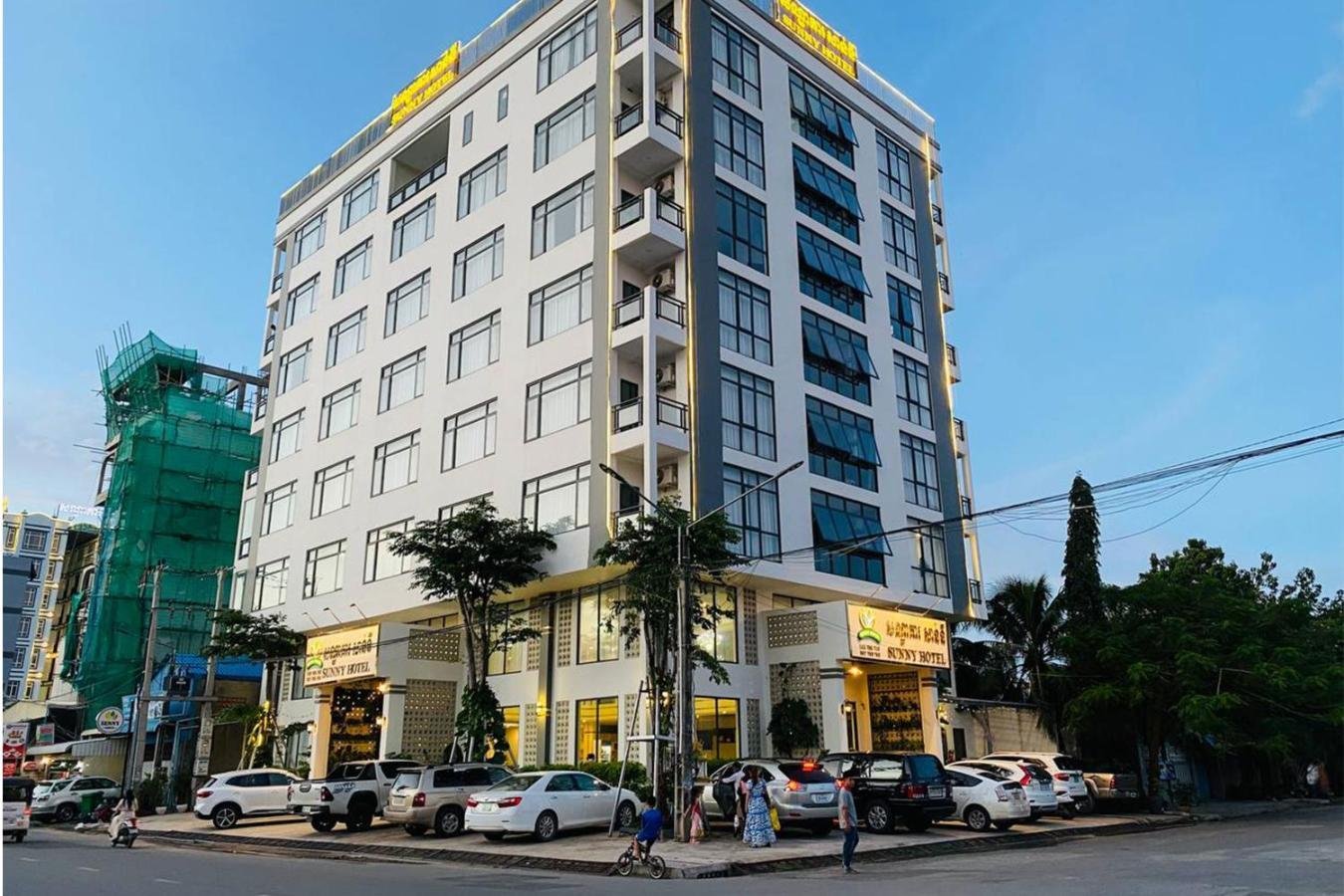 Sunny Hotel Kampot | សណ្ឋាគារ សាន់នី